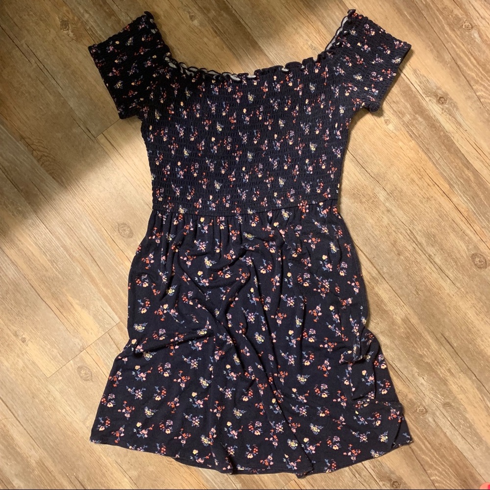 Hollister off the shoulder floral navy dress- NWOT